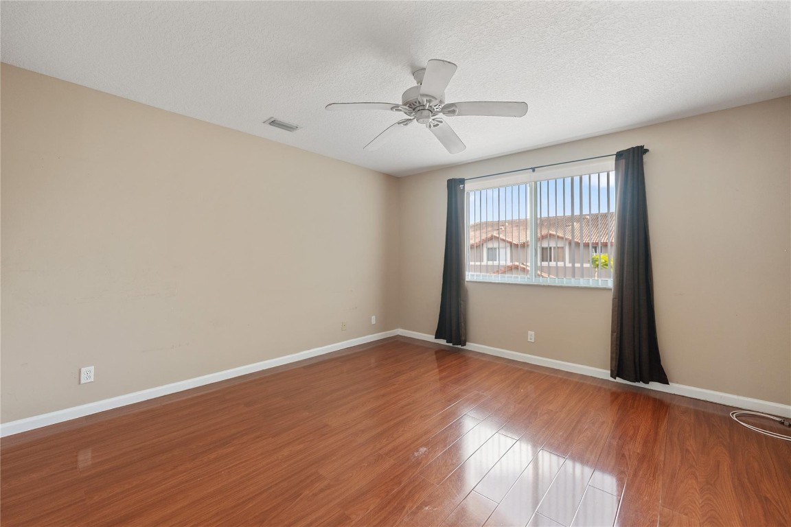 CORAL PARK - Residential