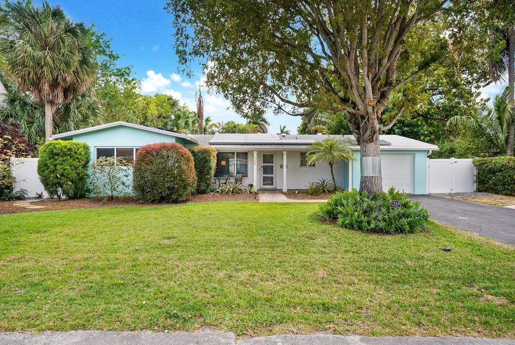 Photo of 1568 NE 39th Street, Oakland Park, FL 33334 (MLS # B26004878)