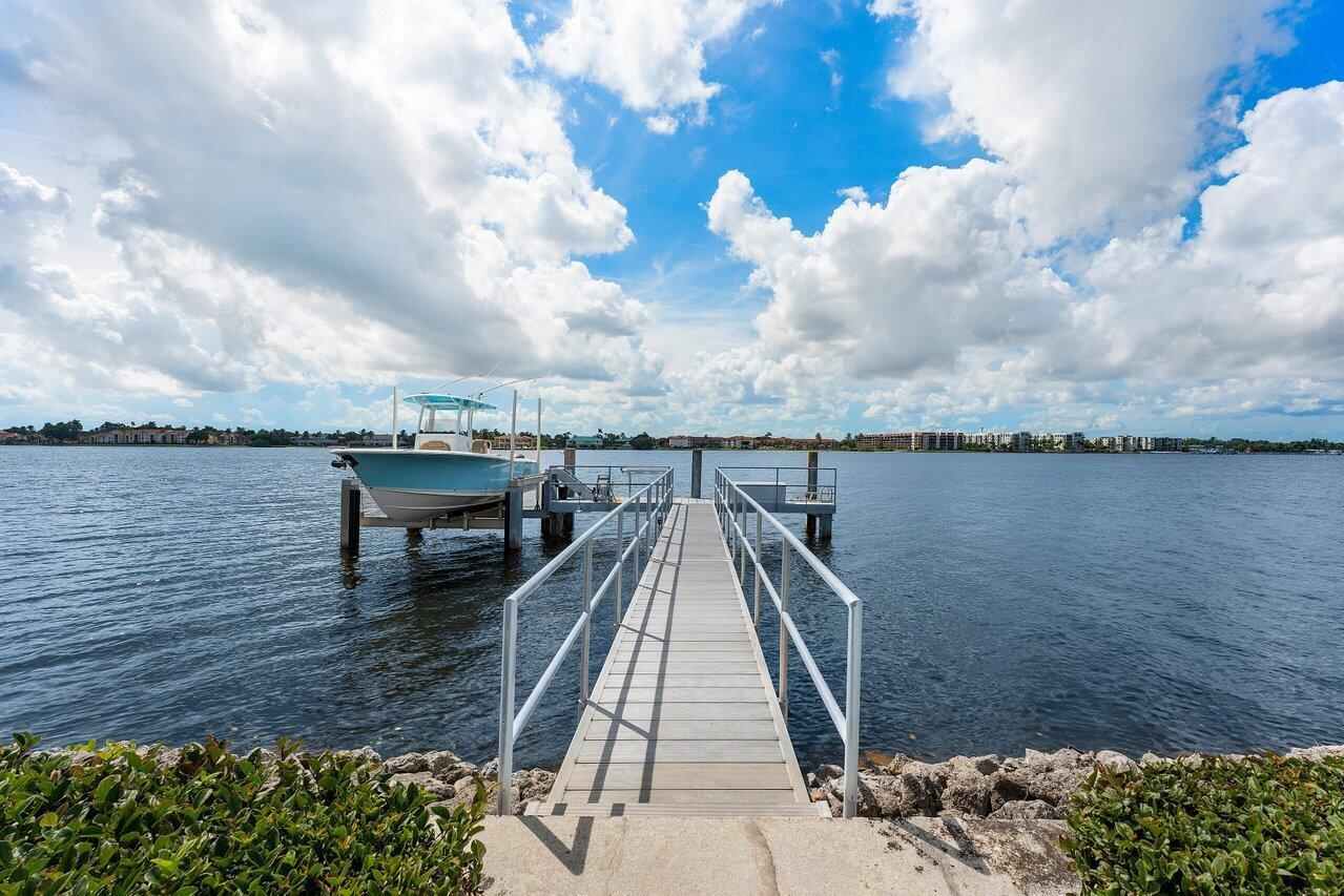 POINT MANALAPAN 10 - Residential