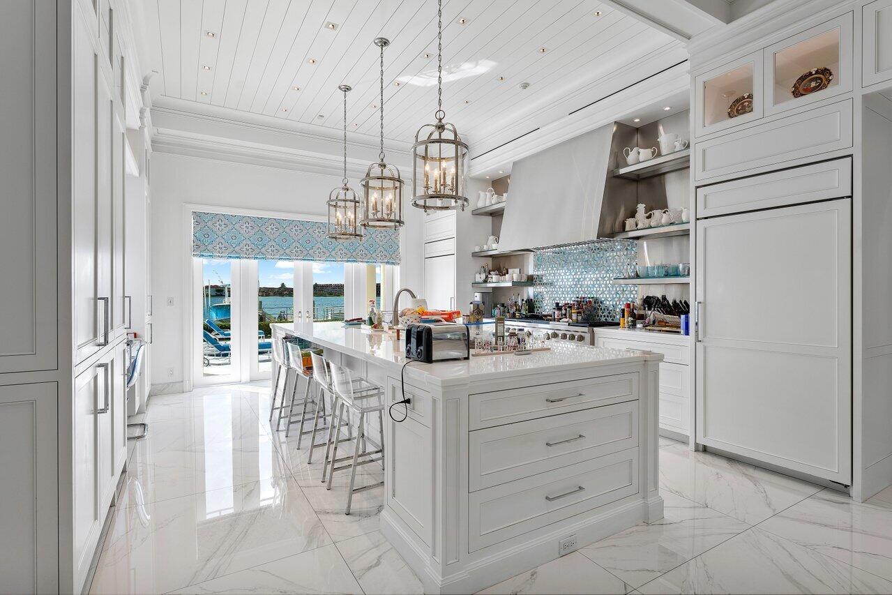 POINT MANALAPAN 10 - Residential