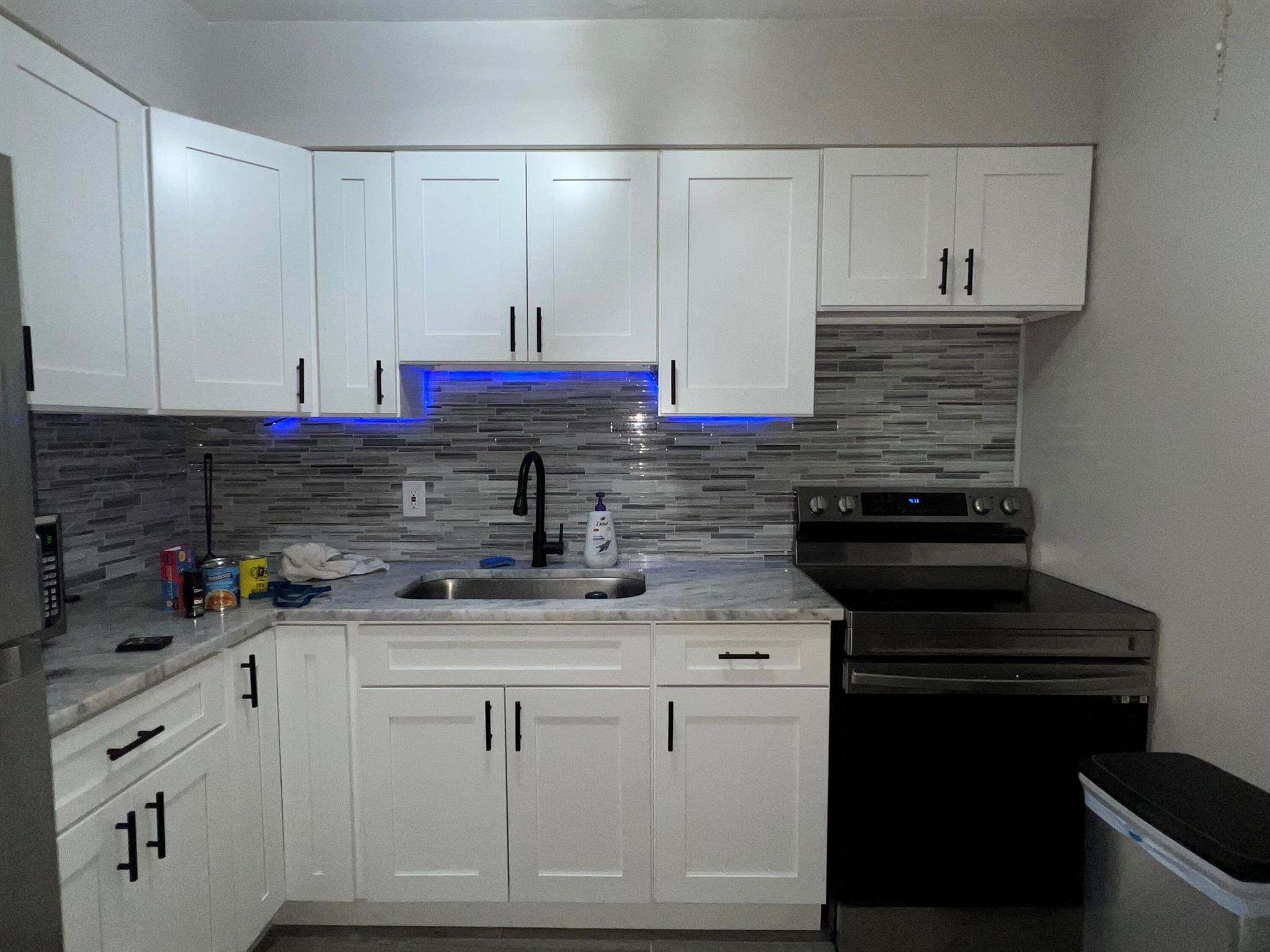 BLUE HERON PARK 1 - Residential Lease