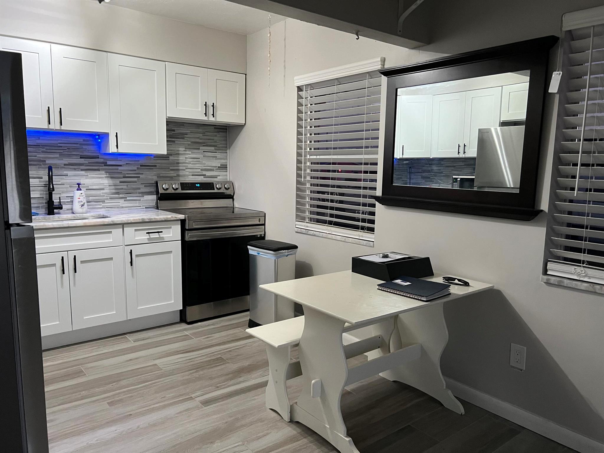 BLUE HERON PARK 1 - Residential Lease