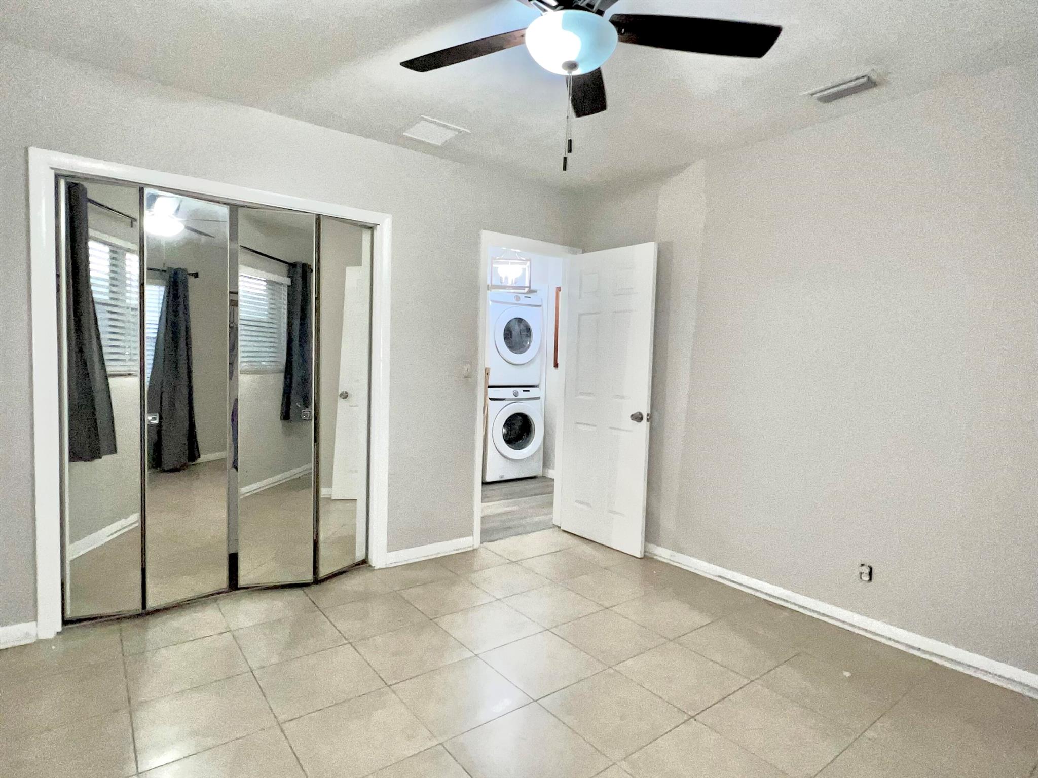 BLUE HERON PARK 1 - Residential Lease