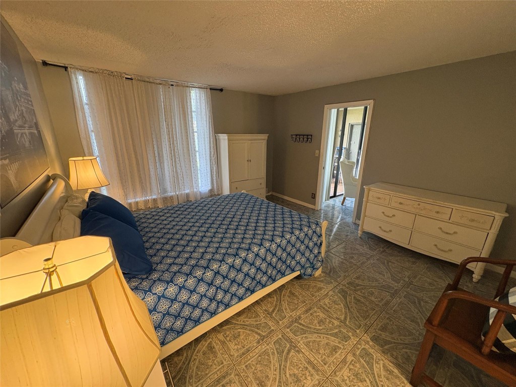 CORAL GATE VII - Residential