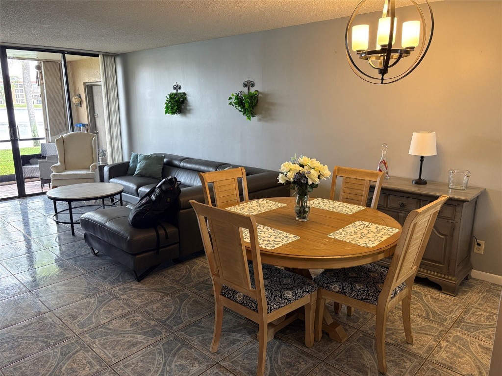 CORAL GATE VII - Residential