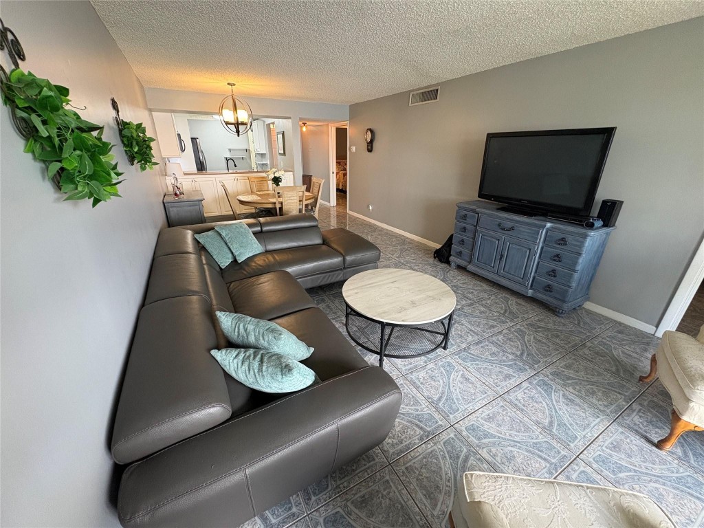 CORAL GATE VII - Residential