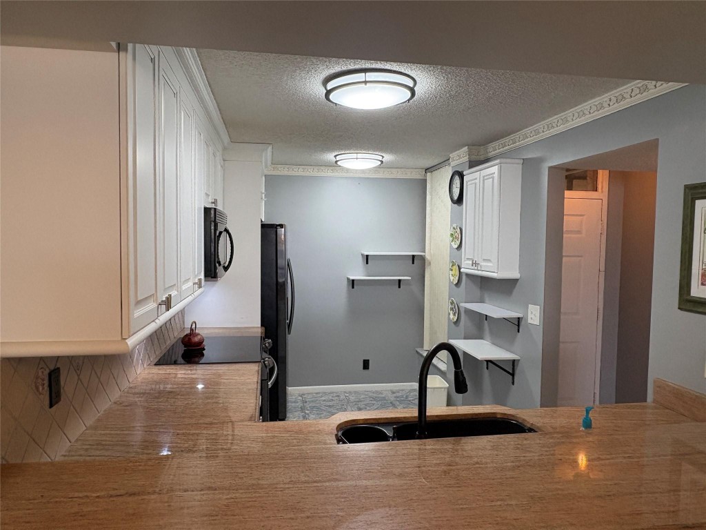 CORAL GATE VII - Residential