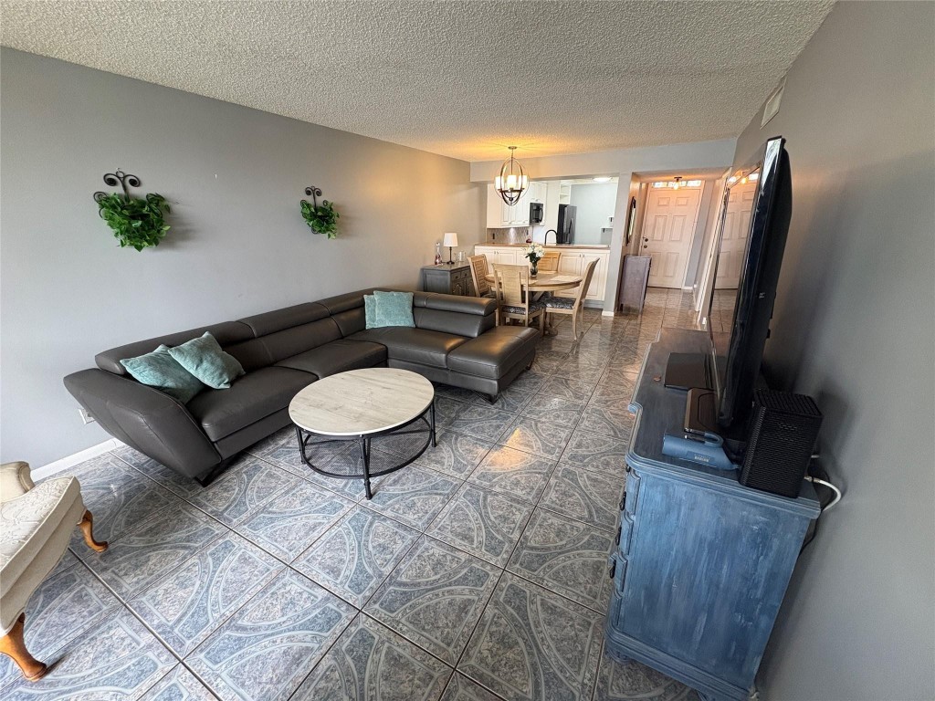 CORAL GATE VII - Residential