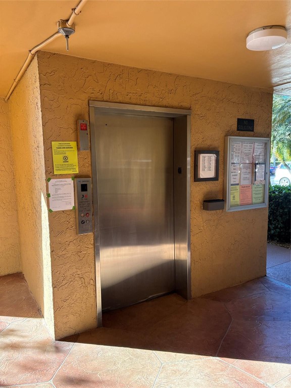 CORAL GATE VII - Residential