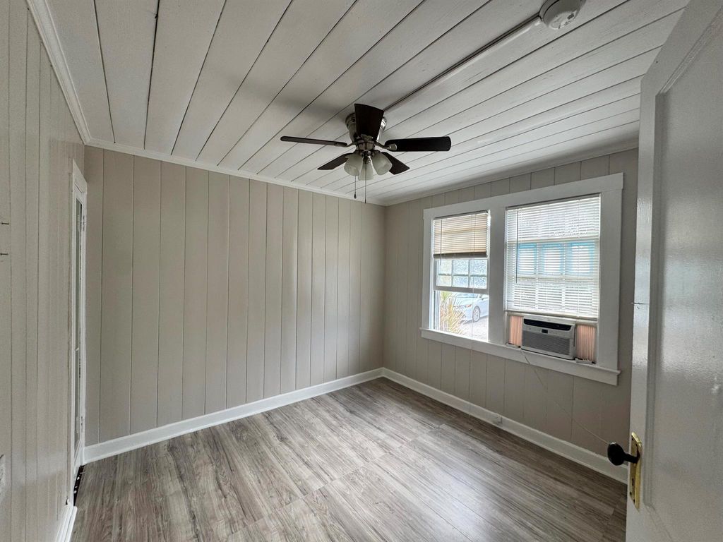 Photo of 200 Park Avenue #16, Lake Park, FL 33403 (MLS # R11136033)