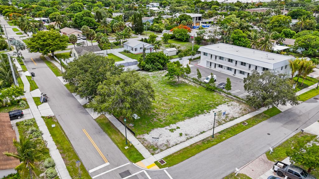 Photo of 248 SE 1st Avenue, Delray Beach, FL 33444 (MLS # R11101912)