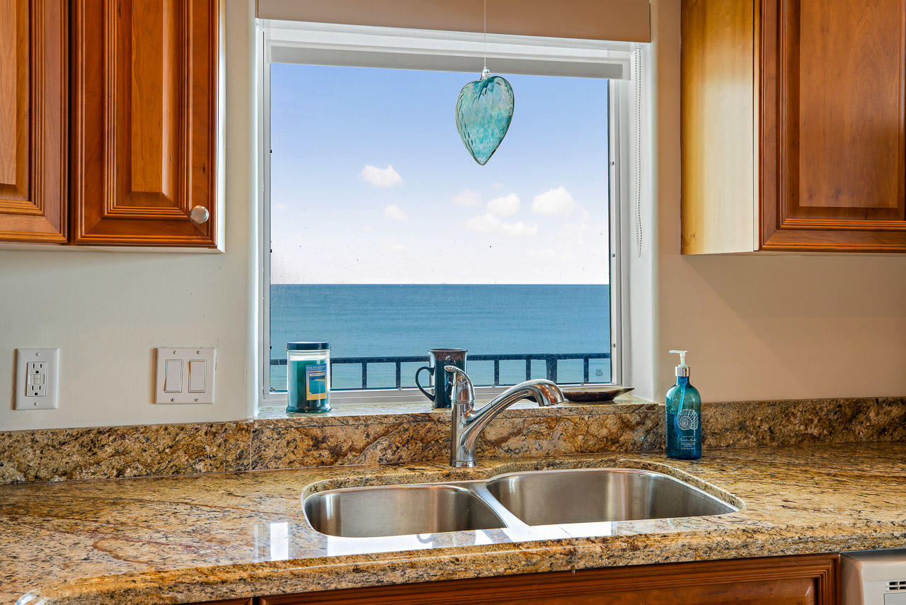 ISLAND HOUSE CONDO - Residential Lease