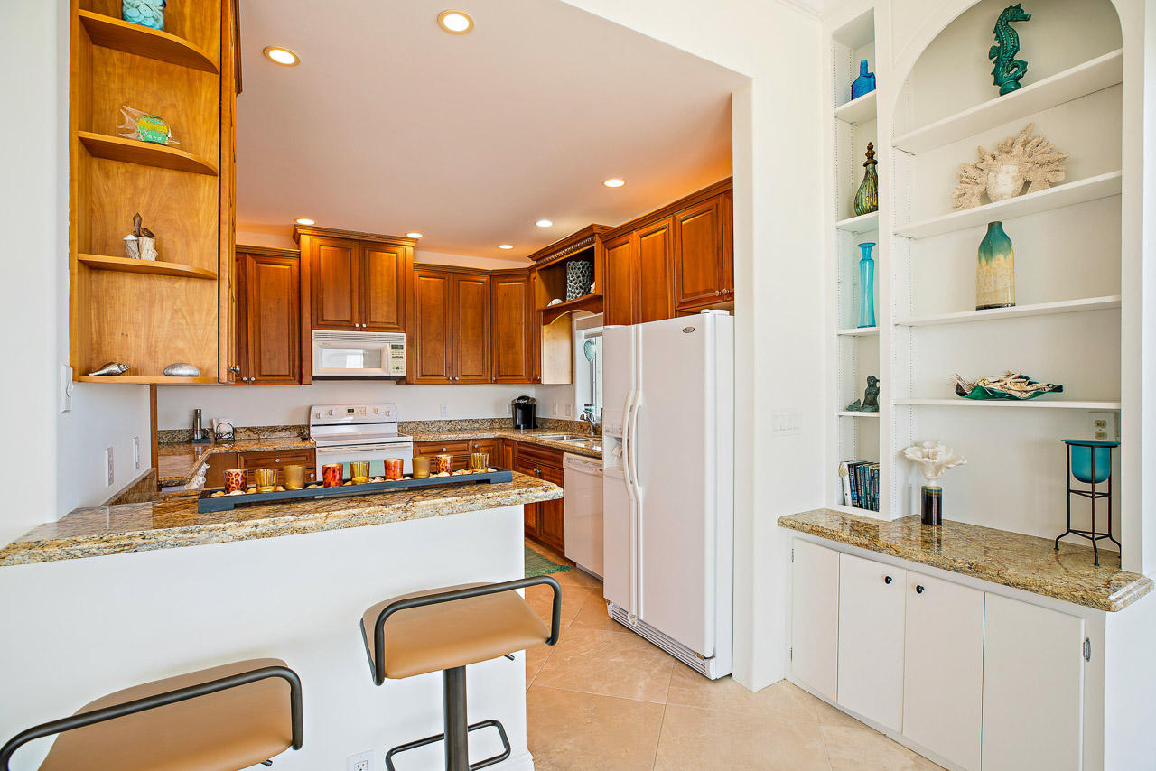 ISLAND HOUSE CONDO - Residential Lease