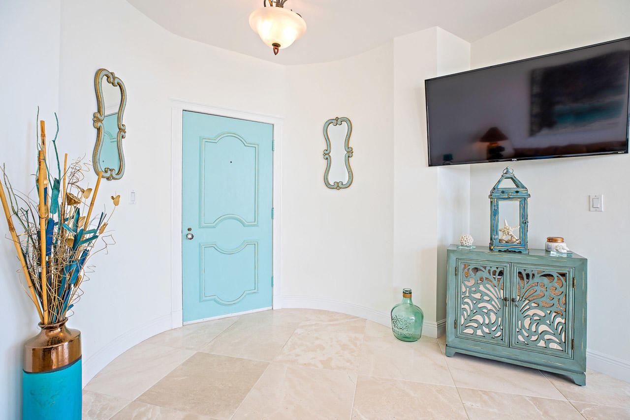 ISLAND HOUSE CONDO - Residential Lease