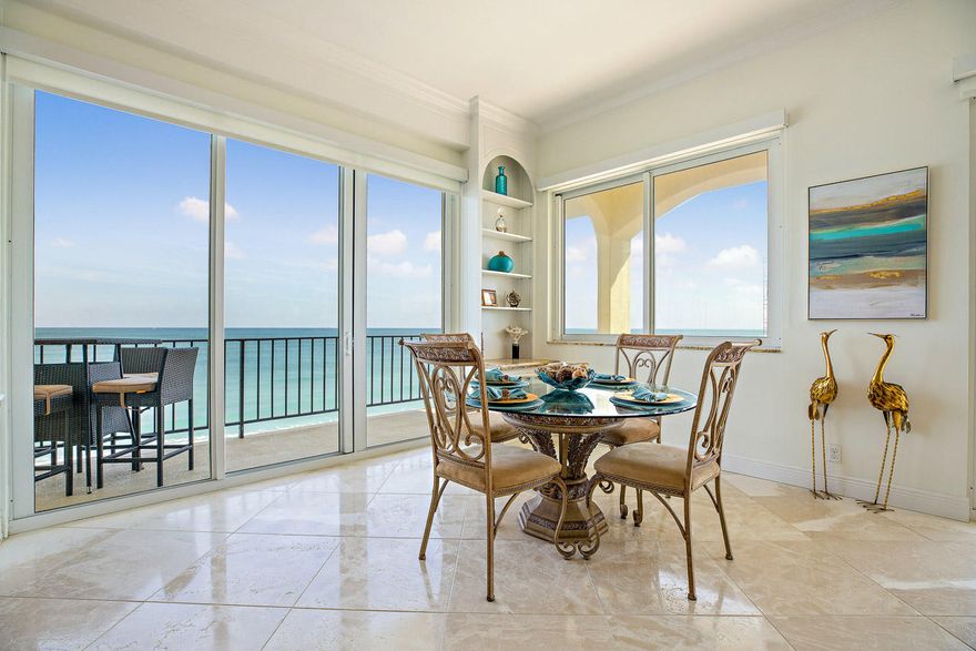 Newly remodeled beach front apartment with panoramic vistas of the Atlantic ocean. 

Island House is a small intimate building located on exclusive Jupiter Island only minutes from wonderful restaurants and shopping.