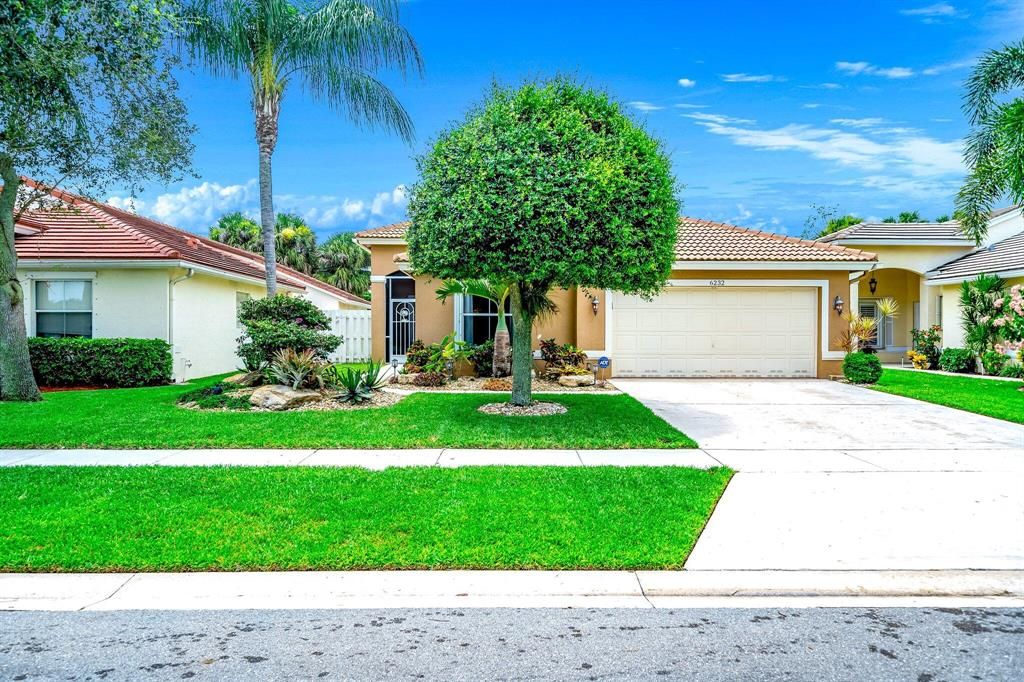 Photo of 6232 Barton Creek Circle Cir, Lake Worth Beach, FL 33463 (MLS # R10820082)