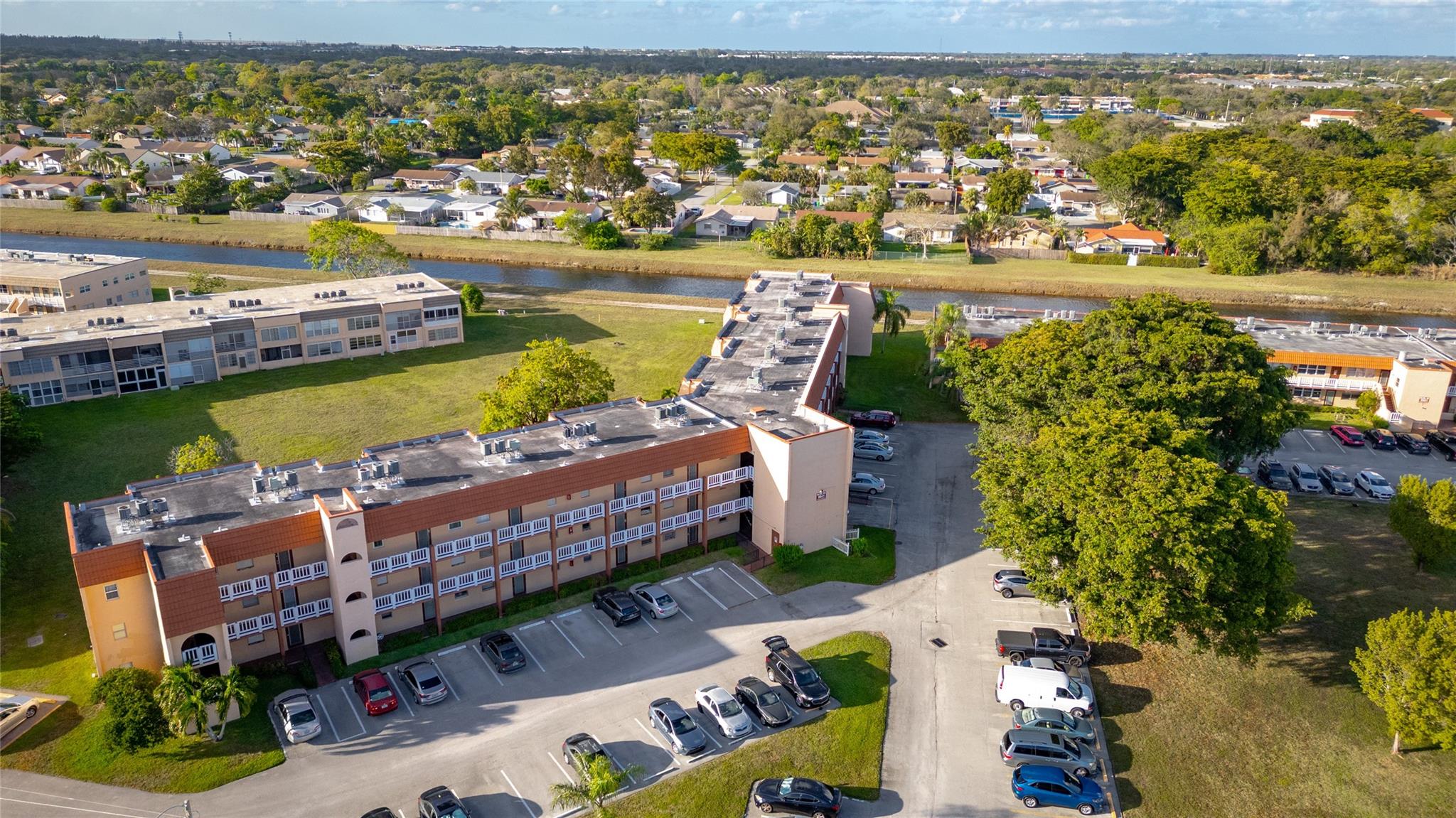 Sunrise Lakes III - Residential