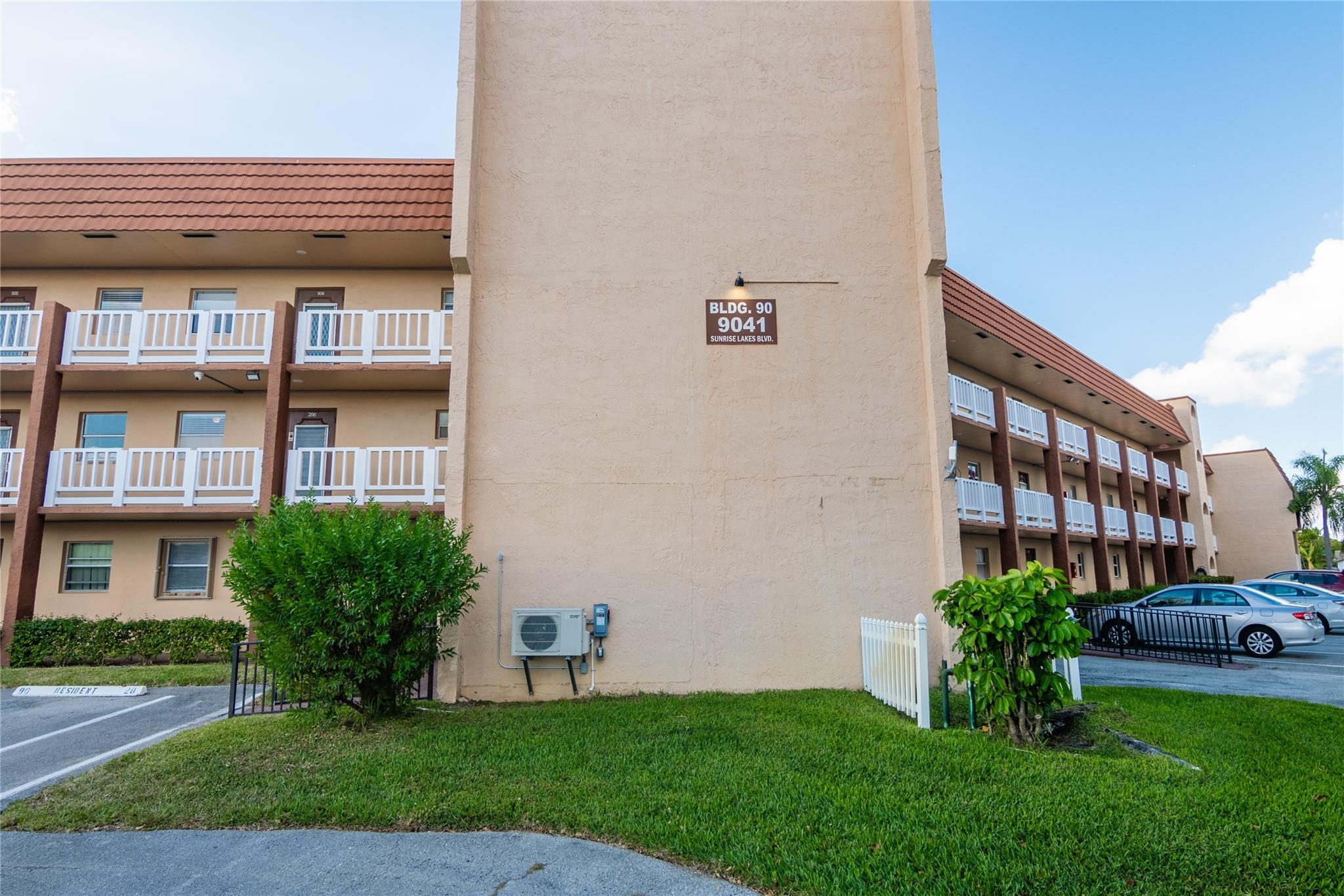 Sunrise Lakes III - Residential