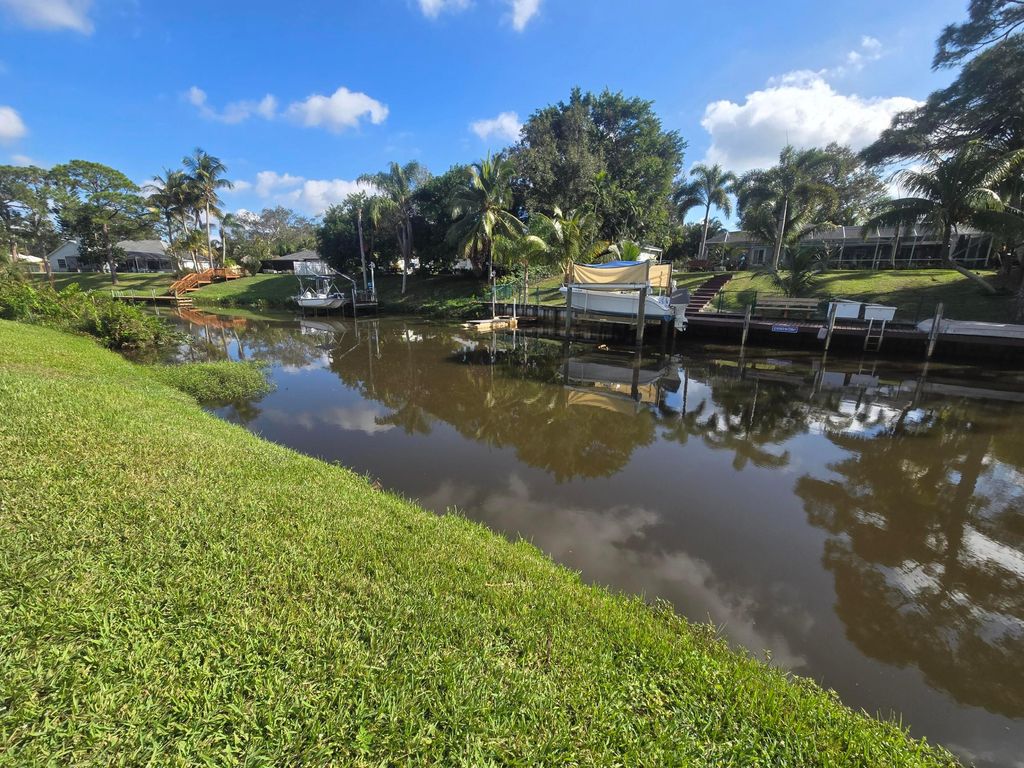 Photo of 178 NE Dominican Terrace, Port Saint Lucie, FL 34983 (MLS # R11046533)