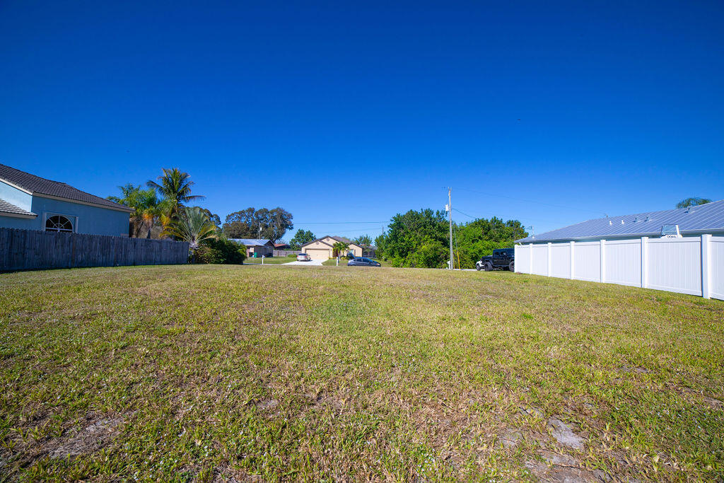 PORT ST LUCIE SECTION 26 - Land