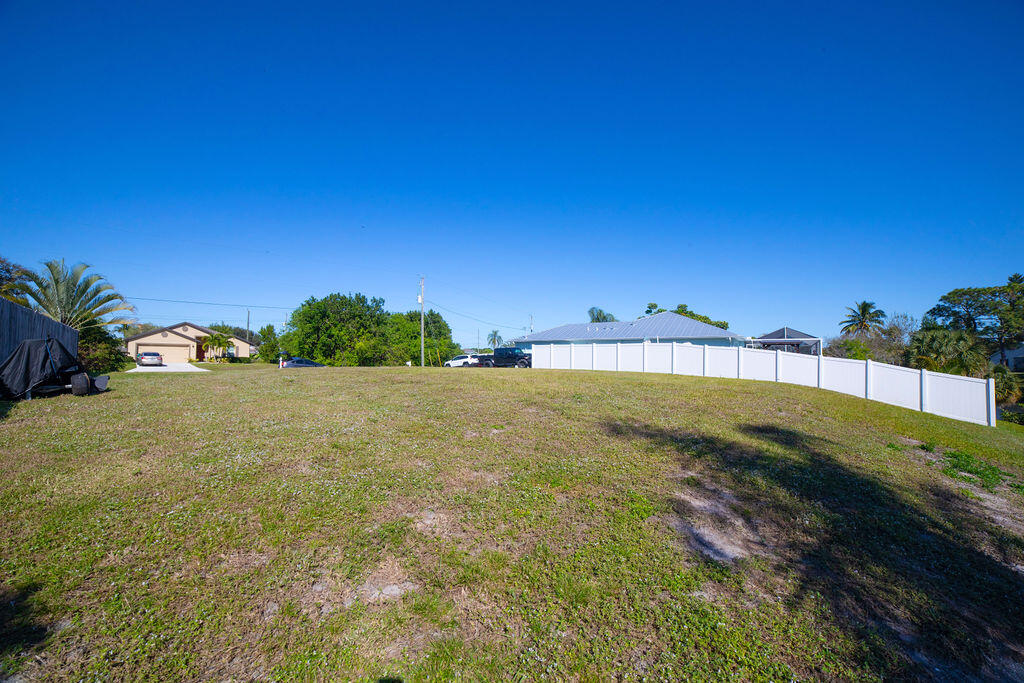 PORT ST LUCIE SECTION 26 - Land