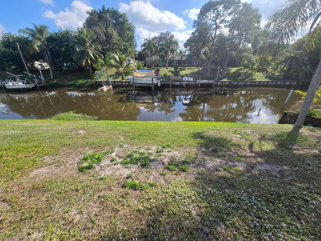 Photo of 178 NE Dominican Terrace, Port Saint Lucie, FL 34983 (MLS # R11046533)