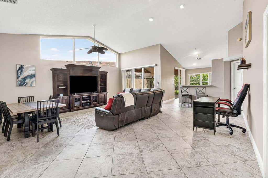 Photo of 2201 HEATHER RUN Terrace, Palm Beach Gardens, FL 33418 (MLS # B26059036)