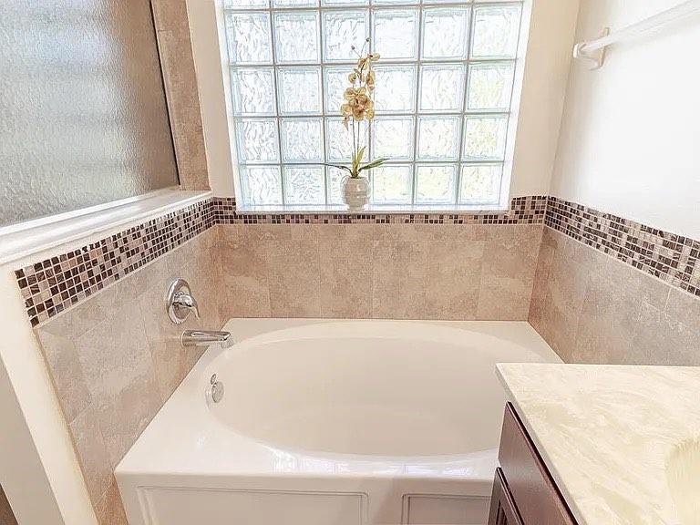 Palm Breezes Club - Residential