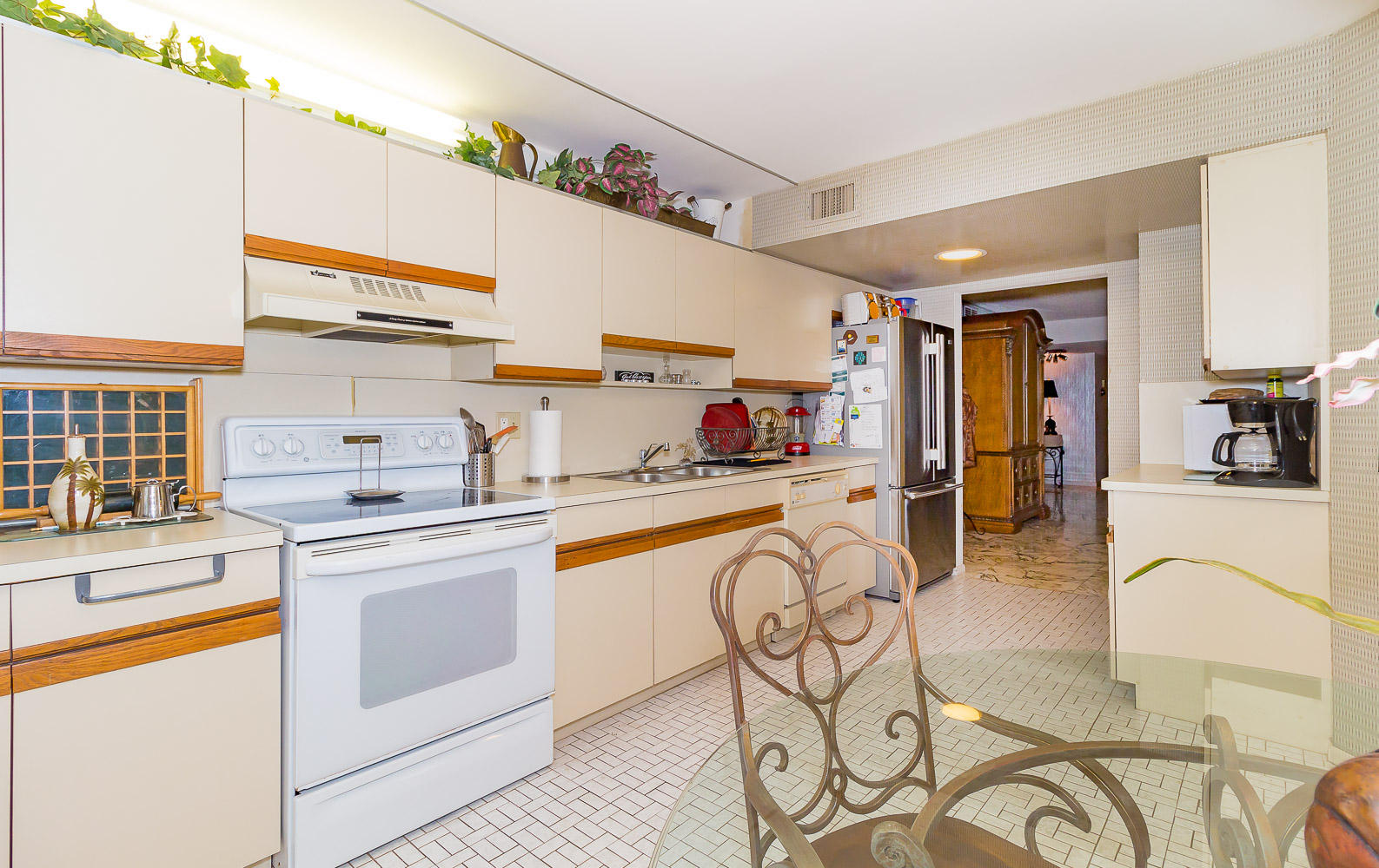 FOUNTAINS OF PALM BEACH CONDO 8 - Residential