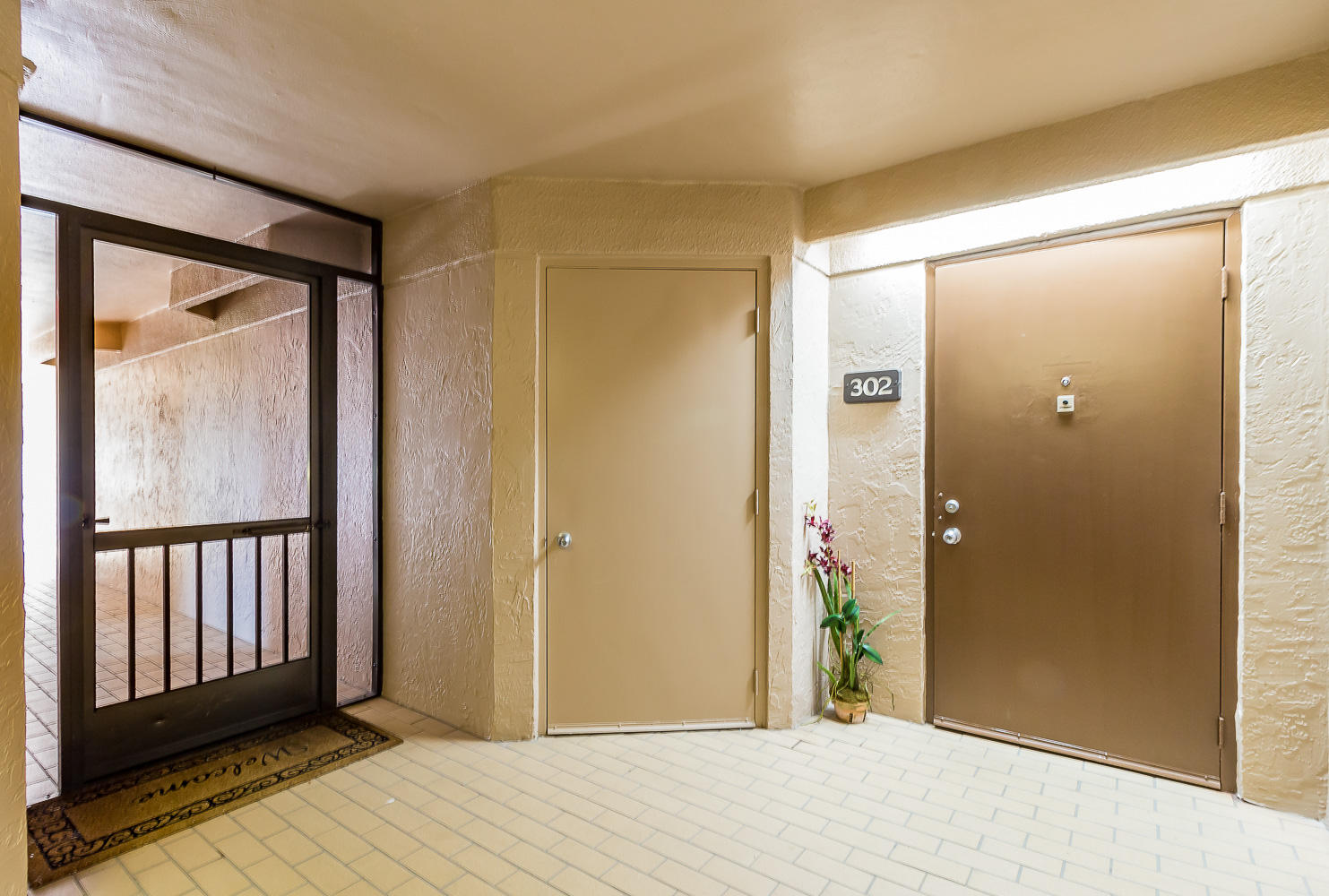 FOUNTAINS OF PALM BEACH CONDO 8 - Residential