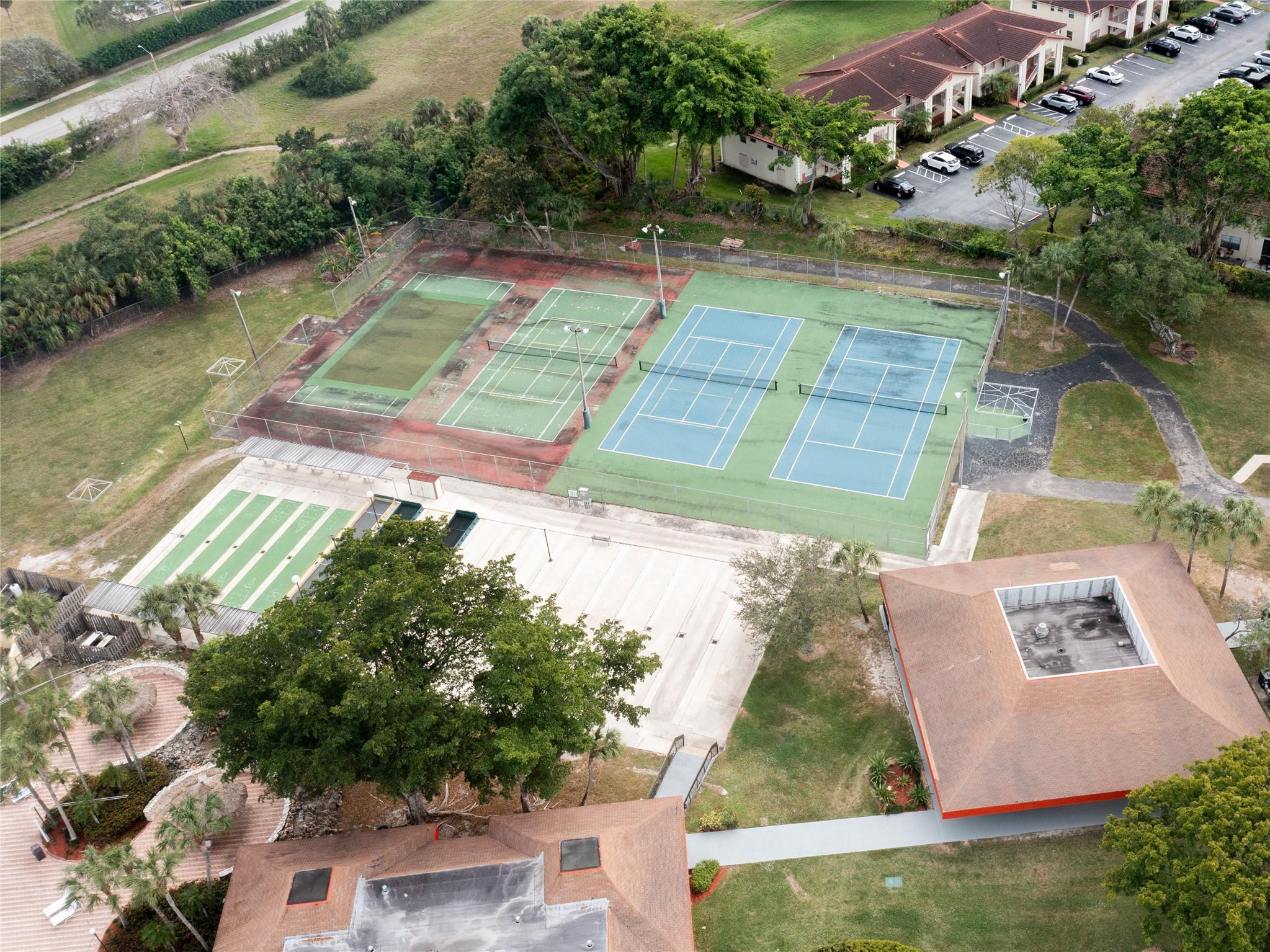 HOLIDAY SPRINGS VILLAGE 1 CONDO - Residential