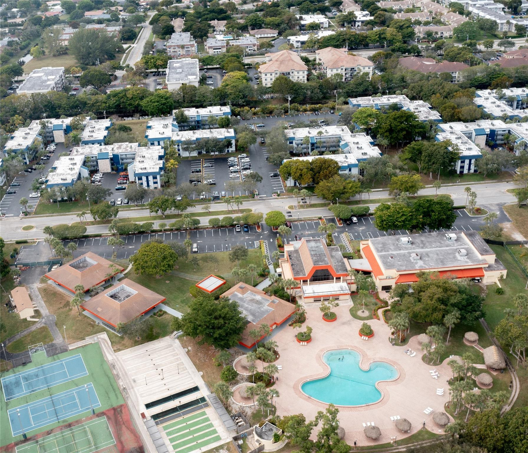 HOLIDAY SPRINGS VILLAGE 1 CONDO - Residential