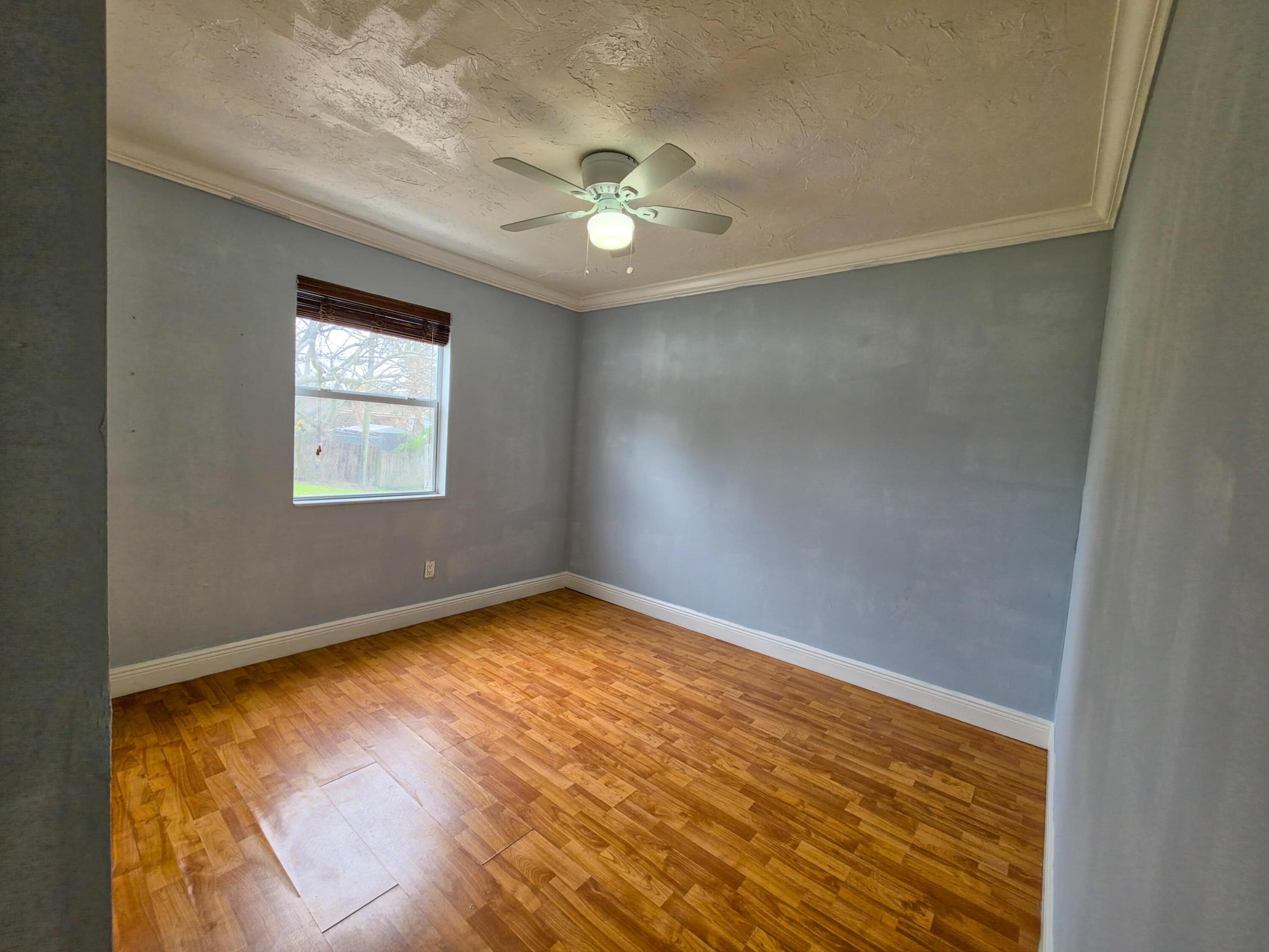 PINE AIR 6 - Residential Lease