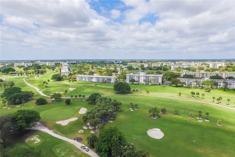 Palm-Aire Country Club - Residential