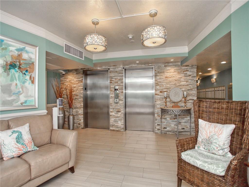 Palm-Aire Country Club - Residential