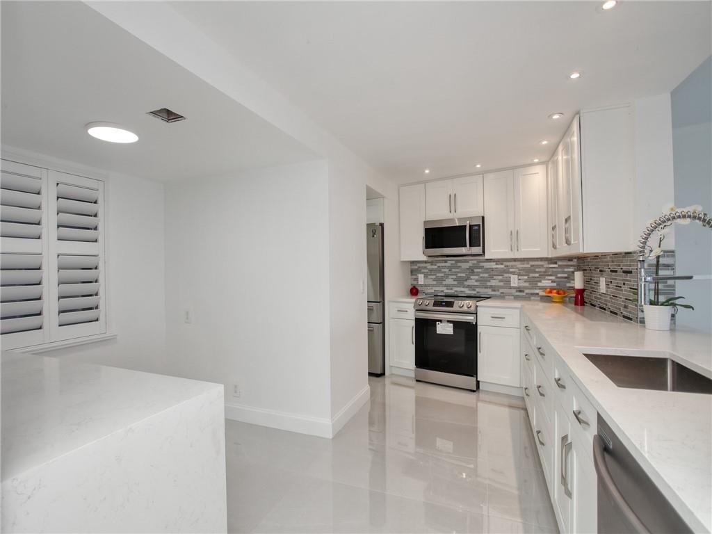 Palm-Aire Country Club - Residential