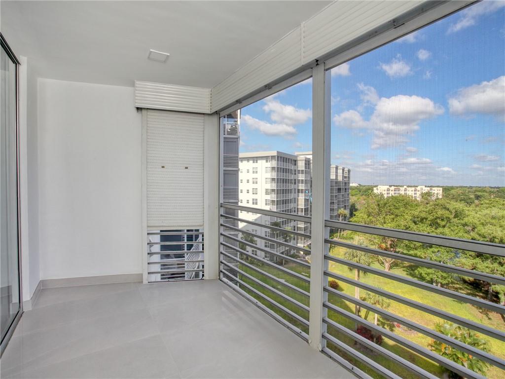 Palm-Aire Country Club - Residential