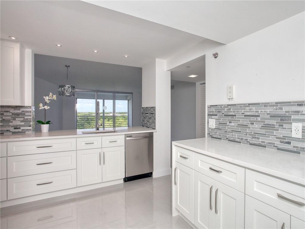 Palm-Aire Country Club - Residential