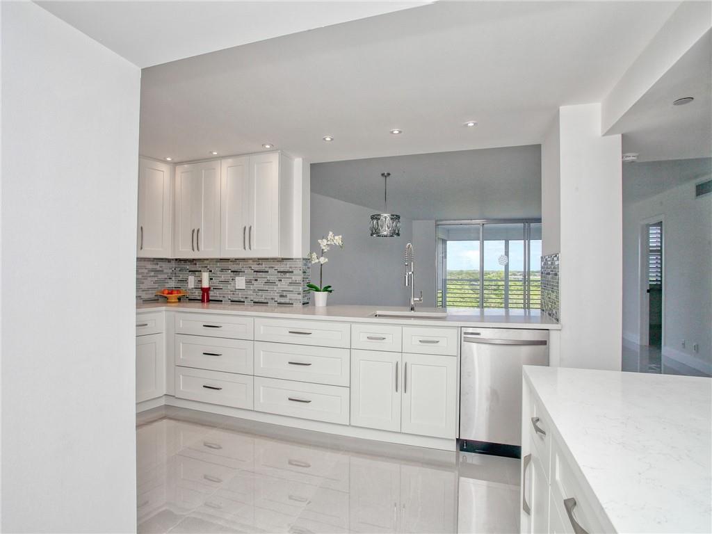 Palm-Aire Country Club - Residential