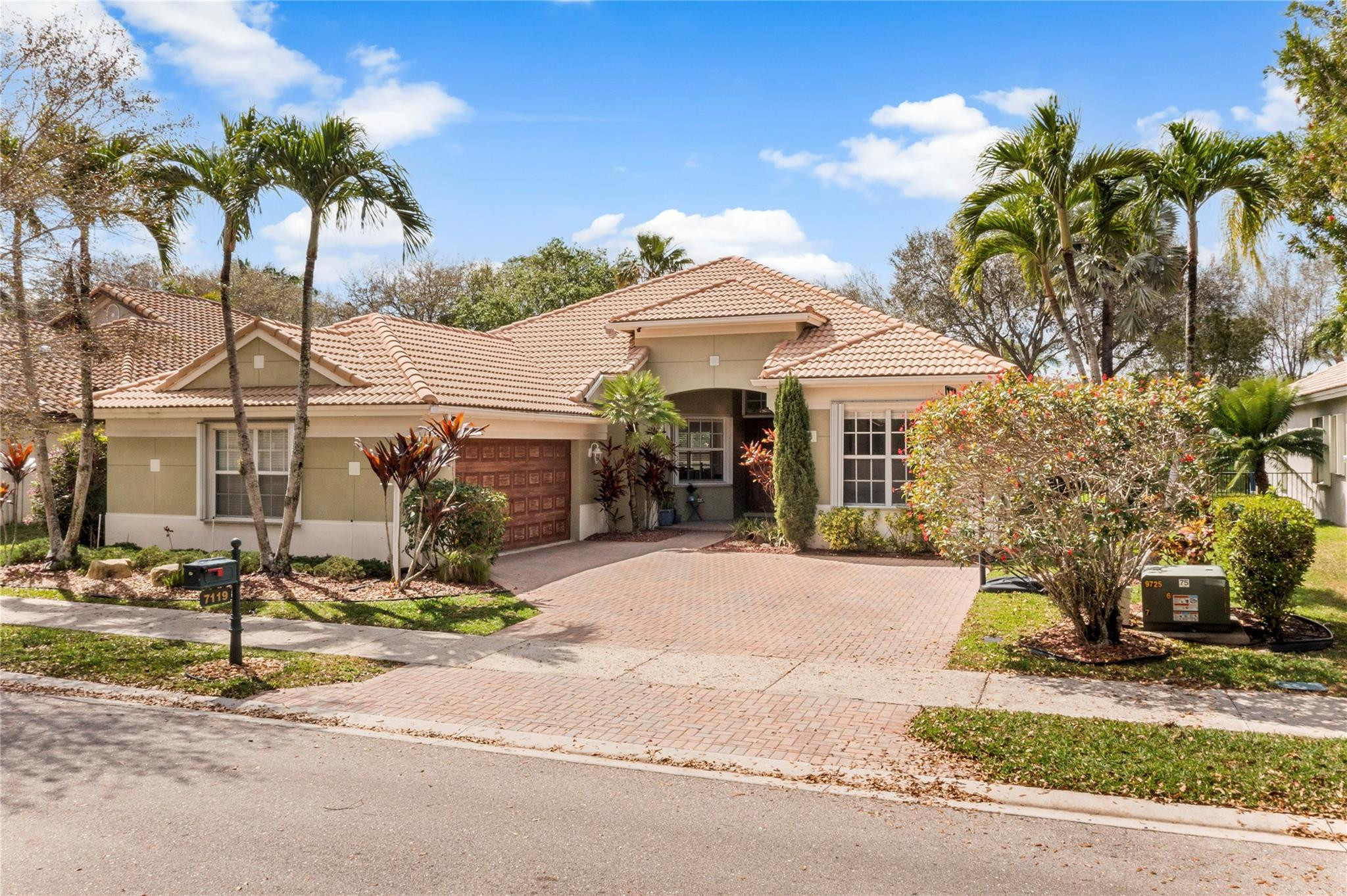 Parkland Isles - Residential