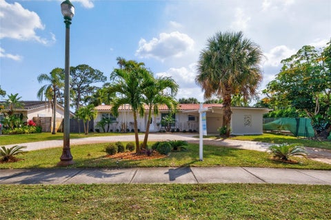 Tiny photo for 1762 NE 38th Street, Oakland Park, FL 33334 (MLS # F10555202)