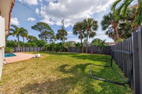 Tiny photo for 1762 NE 38th Street, Oakland Park, FL 33334 (MLS # F10555202)