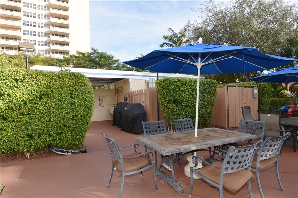 CORAL RIDGE TOWERS SOUTH - Residential