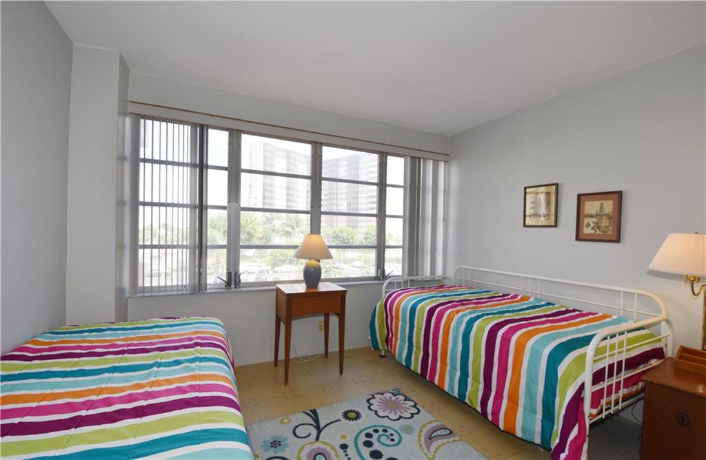 CORAL RIDGE TOWERS SOUTH - Residential
