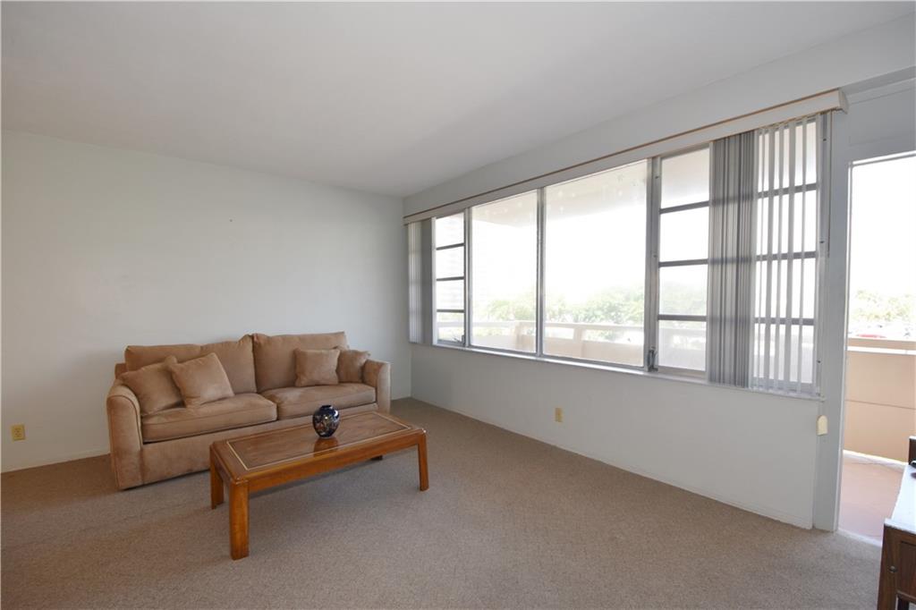 CORAL RIDGE TOWERS SOUTH - Residential