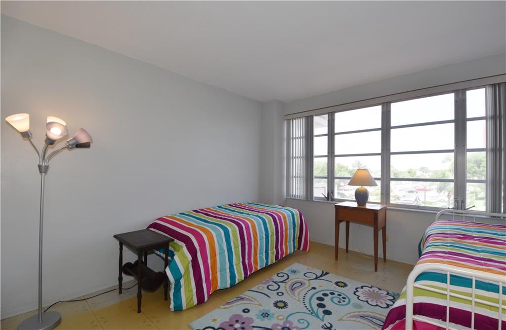 CORAL RIDGE TOWERS SOUTH - Residential