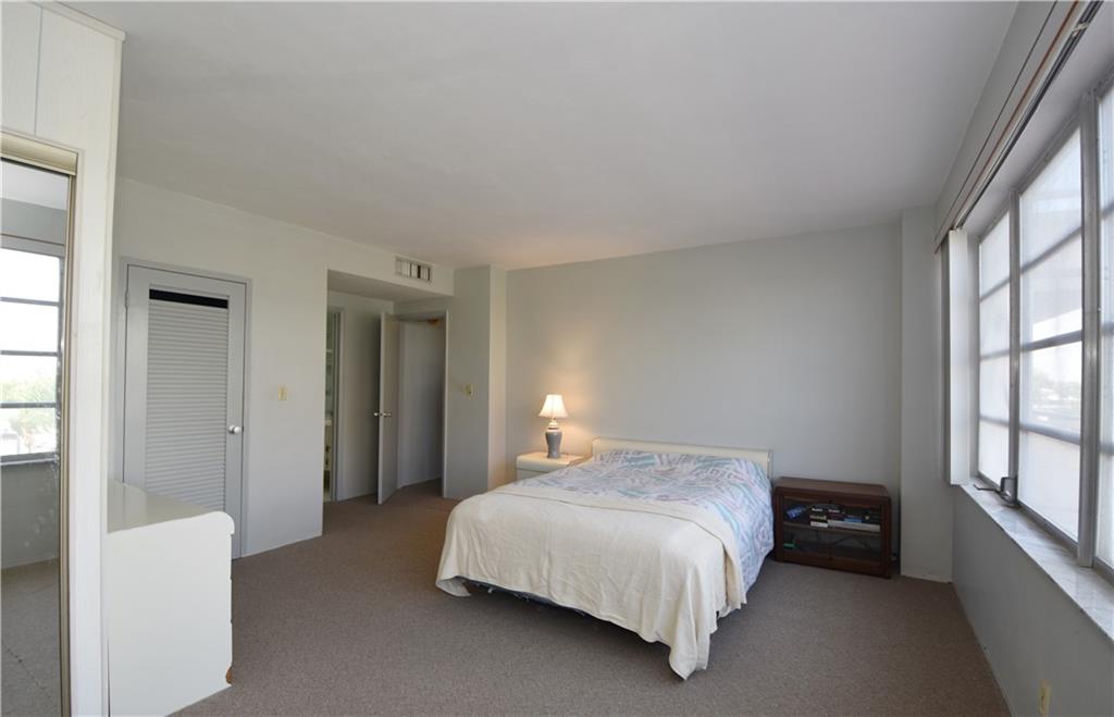 CORAL RIDGE TOWERS SOUTH - Residential