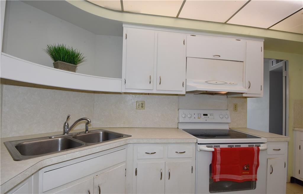 CORAL RIDGE TOWERS SOUTH - Residential