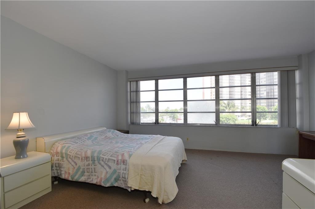 CORAL RIDGE TOWERS SOUTH - Residential