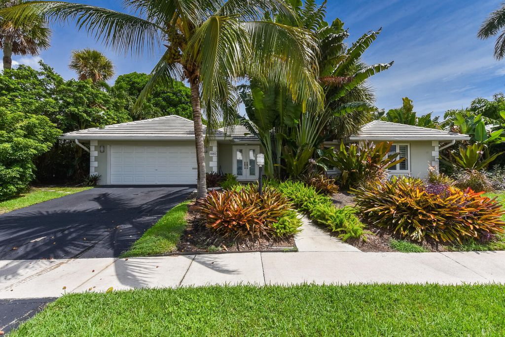 Photo of 880 Hickory Terrace, Boca Raton, FL 33486 (MLS # B26032033)